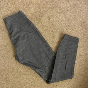 25” Align Leggings in heather grey (size 6)